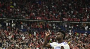 Read more about the article Vinícius Júnior coroa ano perfeito com gol em final de Champions e está entre os melhores do mundo