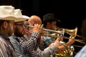 Read more about the article Orquestra Sinfônica do Paraná apresenta ‘Clássicos Sertanejos’ neste domingo em Maringá