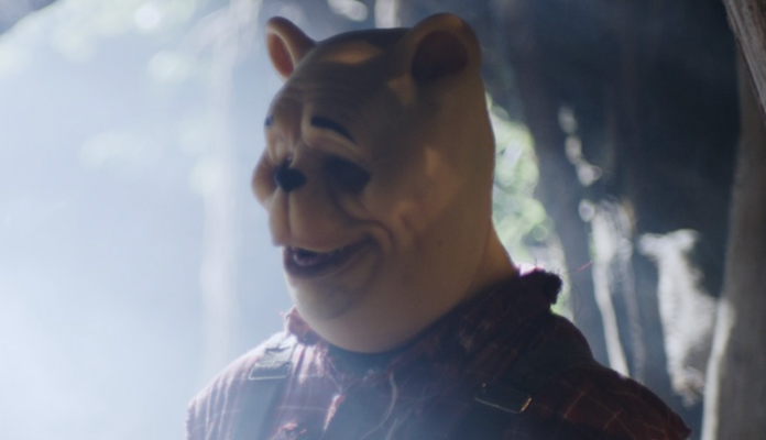 You are currently viewing Ursinho Pooh entra em domínio público e alguém já se aproveitou para fazer um filme de terror bizarro