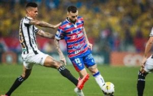 Read more about the article De olho no rival: Fortaleza perde para o Ceará e é último na tabela do Brasileirão