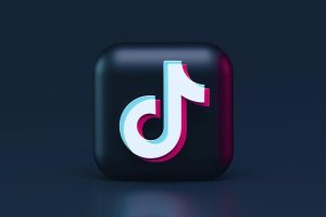 Read more about the article TikTok testa feed que esconde botões durante exibição de vídeos