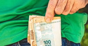 Read more about the article Auxílio Brasil: Importante! Saiba como evitar o cancelamento do benefício