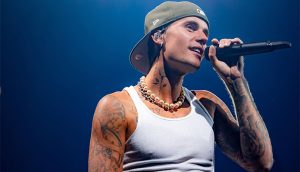 Read more about the article Justin Bieber cancela turnê após ter rosto paralisado por síndrome rara