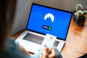 Read more about the article Usar servidores de VPN pode se tornar inseguro em breve; descubra o motivo e como te afeta