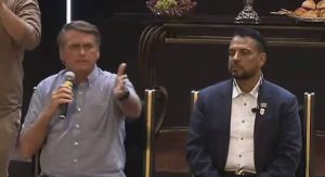 Read more about the article Bolsonaro diz que Fachin ‘deveria se declarar suspeito’ à frente do TSE