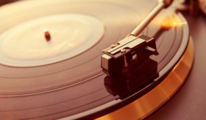 Read more about the article Voltou pra ficar: gravadora abrirá nova fábrica para produzir discos de vinil nos EUA