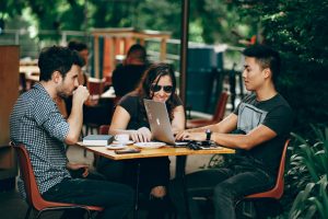 Read more about the article Paciência tem limite! Millennials bloqueiam mais parentes por briga política nas redes