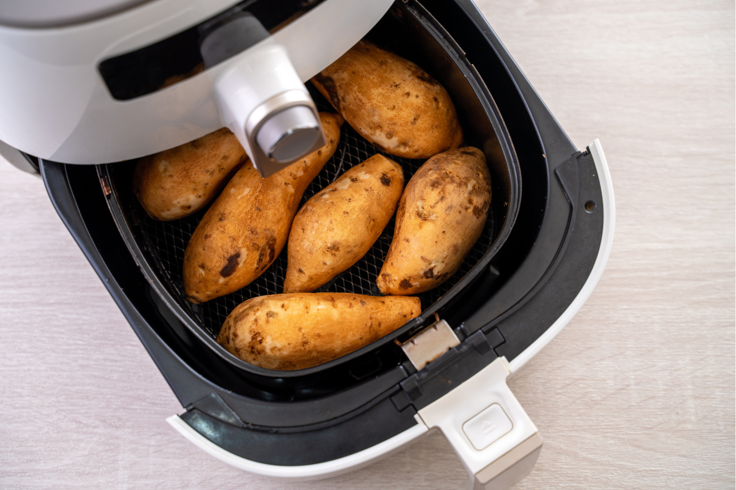 You are currently viewing O motivo pelo qual você nunca deve colocar sua air fryer encostada na parede da cozinha