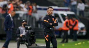 Read more about the article Vítor Pereira lamenta mais atletas lesionados no Corinthians