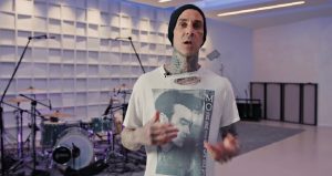 Read more about the article Travis Barker é hospitalizado e pede “ajuda divina” nas redes sociais