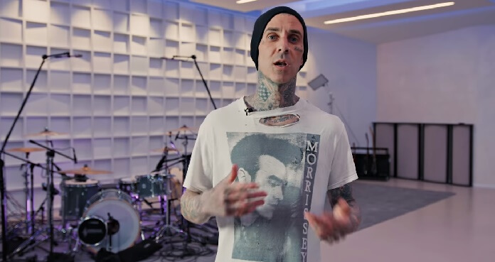 You are currently viewing Travis Barker é hospitalizado e pede “ajuda divina” nas redes sociais