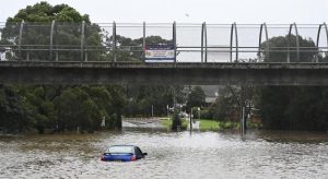 Read more about the article Milhares de pessoas são evacuadas por inundação que ameaça Sydney