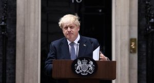 Read more about the article Cercado por escândalos, Boris Johnson renuncia ao cargo de primeiro-ministro do Reino Unido 