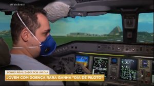 Read more about the article Jovem com doença rara ganha um dia de piloto