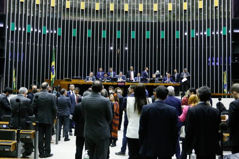 You are currently viewing Câmara finaliza votação de PEC dos benefícios