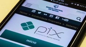 Read more about the article Pix parcelado ajuda nas compras, mas aumenta risco de dívidas