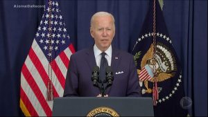 Read more about the article Popularidade de Biden cai e se iguala ao menor nível desde que assumiu o governo