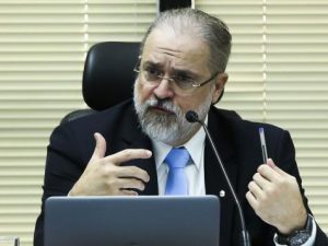 Read more about the article ‘Não aceitamos alegação de fraude’, diz Aras sobre urnas eletrônicas