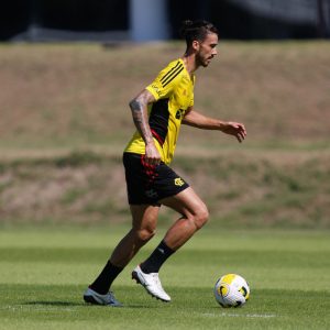 Read more about the article Gustavo Henrique se acerta com Fenerbahçe, que enviará proposta