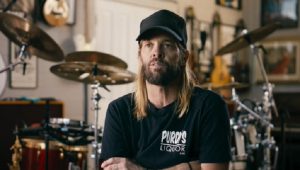 Read more about the article Let There Be Drums: documentário reúne Taylor Hawkins, Ringo Starr, Chad Smith e mais lendas da bateria