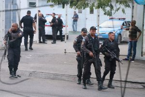 Read more about the article Operação no Complexo do Alemão e reunião de Bolsonaro com embaixadores marcam a semana