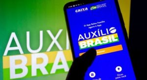 Read more about the article Auxílio Brasil tem última semana de pagamento sem aumento de R$ 200