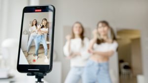 Read more about the article Siga essas dicas valiosas para VIRALIZAR vídeos no TikTok e aumente seus seguidores