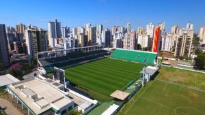 Read more about the article Goiás x Coritiba: confira prováveis escalações e outras informações do jogo