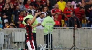 Read more about the article Victor Hugo rouba a cena em noite de reforços e brilha na vitória para consolidar momento do Flamengo