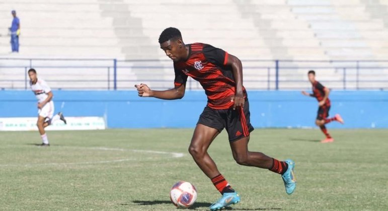 You are currently viewing Brasileirão Sub-17: Flamengo inicia defesa do título e conta com jovem promessa vivendo ano especial