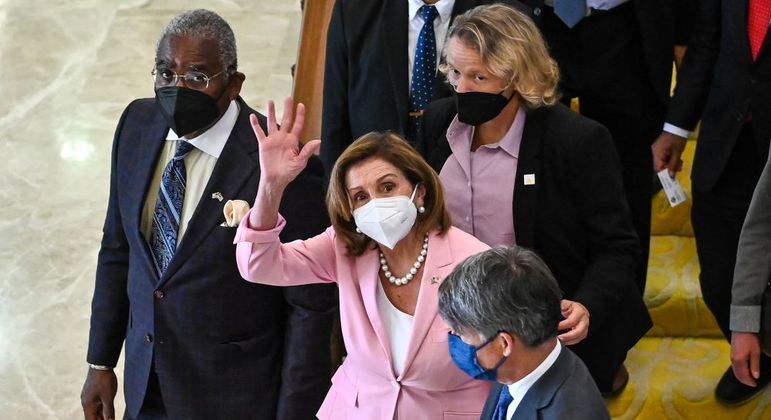 You are currently viewing China ‘optou por reagir exageradamente’ à visita de Pelosi a Taiwan, diz Casa Branca