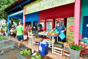 Read more about the article Geladeira Solidária completa um ano atendendo mais de 500 famílias em situação de vulnerabilidade