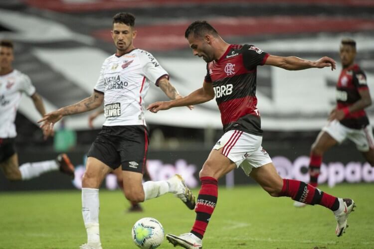 You are currently viewing Como assistir Flamengo x Athletico-PR ao vivo pelo Brasileirão 2022?