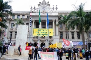 Read more about the article Atos pela democracia e maior deflação da história marcam a semana<br>