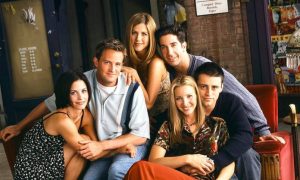 Read more about the article Lisa Kudrow explica por que criadores de Friends não poderiam ter incluído personagens negros