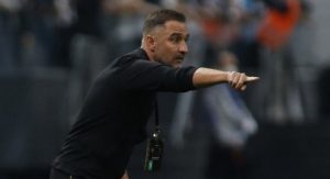 Read more about the article Vítor Pereira mostra confiança na Copa do Brasil e avalia protestos da torcida do Corinthians: ‘Cobrança é importante’