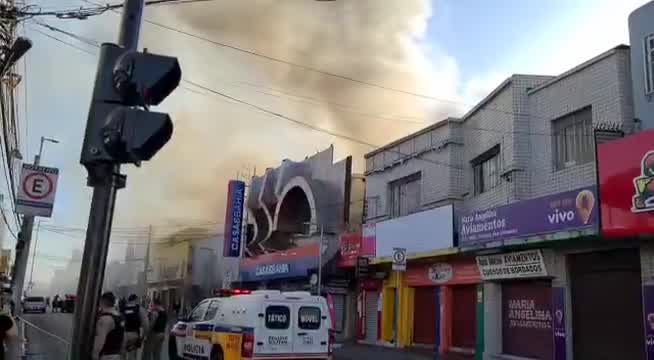 You are currently viewing Vídeo: Incêndio de grandes proporções atinge loja no centro de Betim