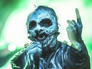 Read more about the article Slipknot: veja vídeo assustador de Corey Taylor gravando os vocais do icônico “Iowa”