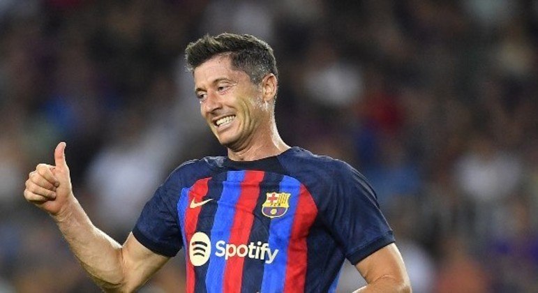 You are currently viewing Relógio de Lewandowski é roubado perto do CT do Barcelona; item custa mais de R$ 365 mil