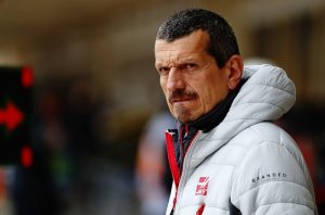 Read more about the article Guenther Steiner revela critério para renovação de Mick Schumacher