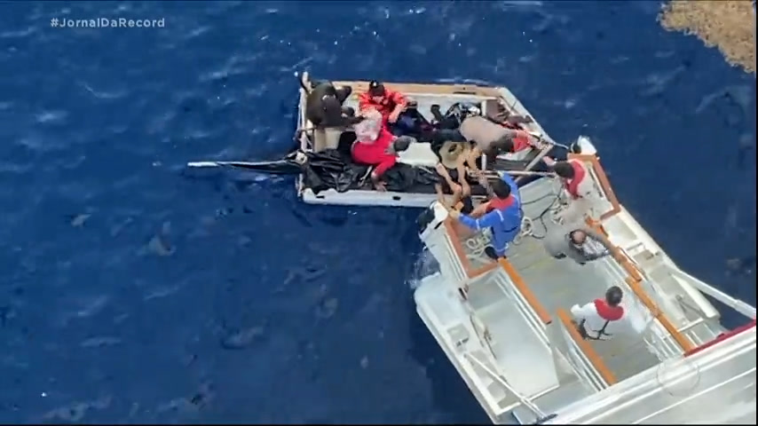 You are currently viewing Cubanos que tentam fugir da ilha ficam à deriva e são resgatados por navios de cruzeiro