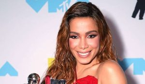 Read more about the article MTV VMA: Anitta é a primeira brasileira a levar o prêmio