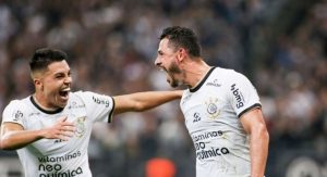 Read more about the article Recuperados de problemas, Giuliano e Roni projetam confronto entre Corinthians e Inter