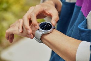 Read more about the article One UI Watch 4.5: versão estável é liberada para o Galaxy Watch 4