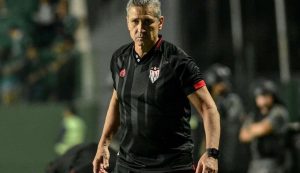 Read more about the article Vasco acerta com técnico Jorginho para reta final da Série B