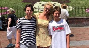 Read more about the article Britney Spears posta desabafo para os filhos: ‘Meu pai precisa ser preso pelo resto da vida’