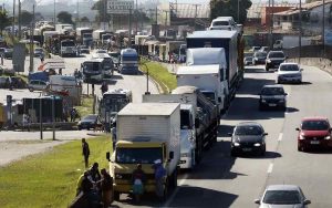 Read more about the article Auxílio Caminhoneiro terá a repescagem das primeiras parcelas paga hoje