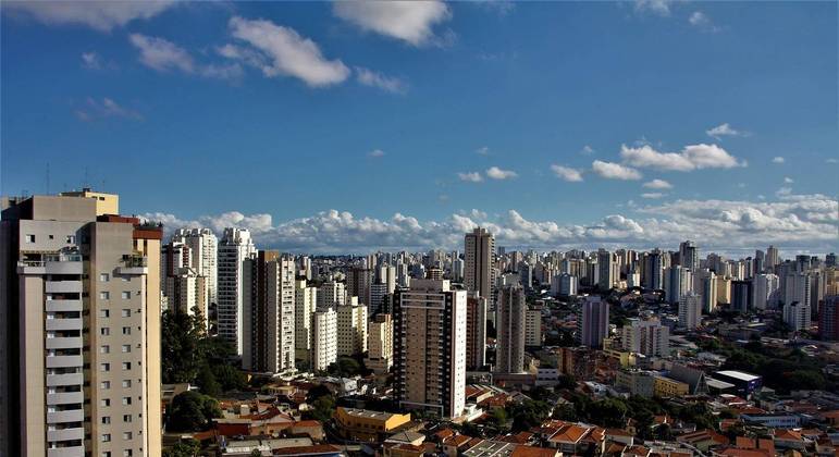 You are currently viewing Com chuviscos no final da tarde, SP tem máxima de 29°C neste sábado