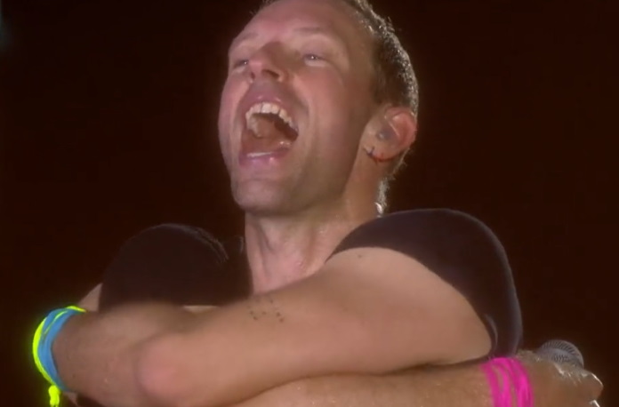 You are currently viewing Coldplay ilumina Rock In Rio, canta em português e faz um dos shows mais marcantes da história do festival