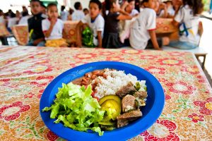 Read more about the article Senador pede apuração de caso de alunos ‘carimbados’ para não repetir merenda